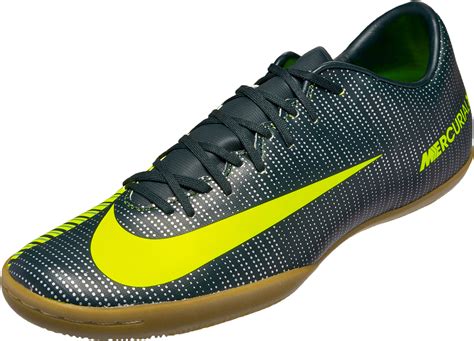 Nike Mercurial Victory Sneakers 